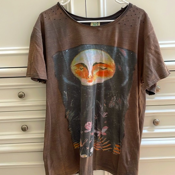 Brand new Jaded Gypsy moon tee - Picture 2 of 5